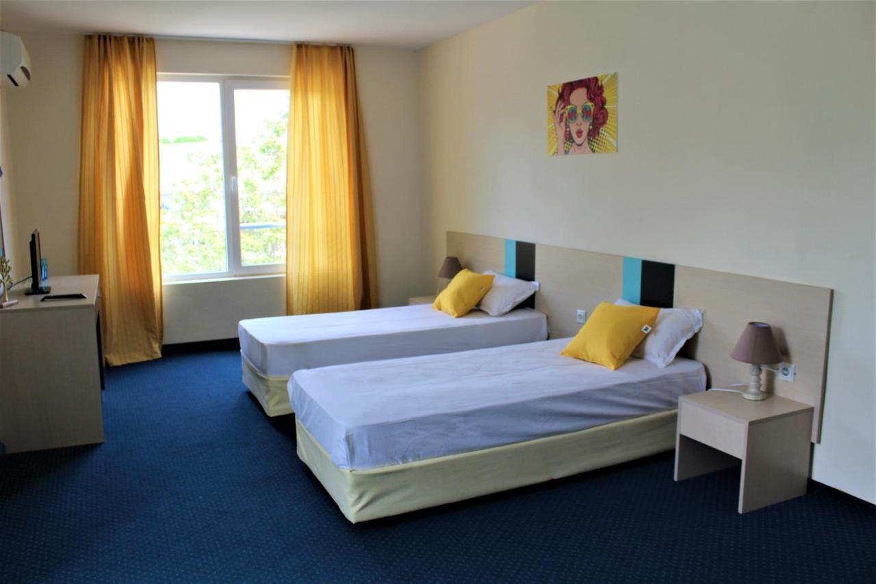 Pop Art Hotel Приморско Экстерьер фото